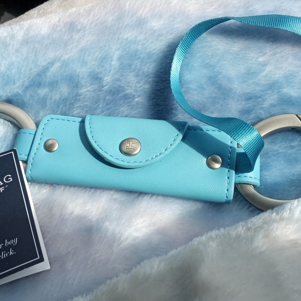 Handbag handcuff